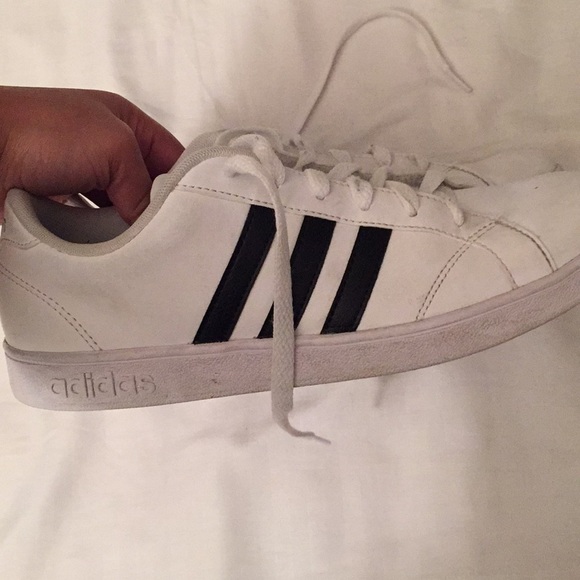 Adidas 3 stripe shoes used like 3 times. - Picture 2 of 5